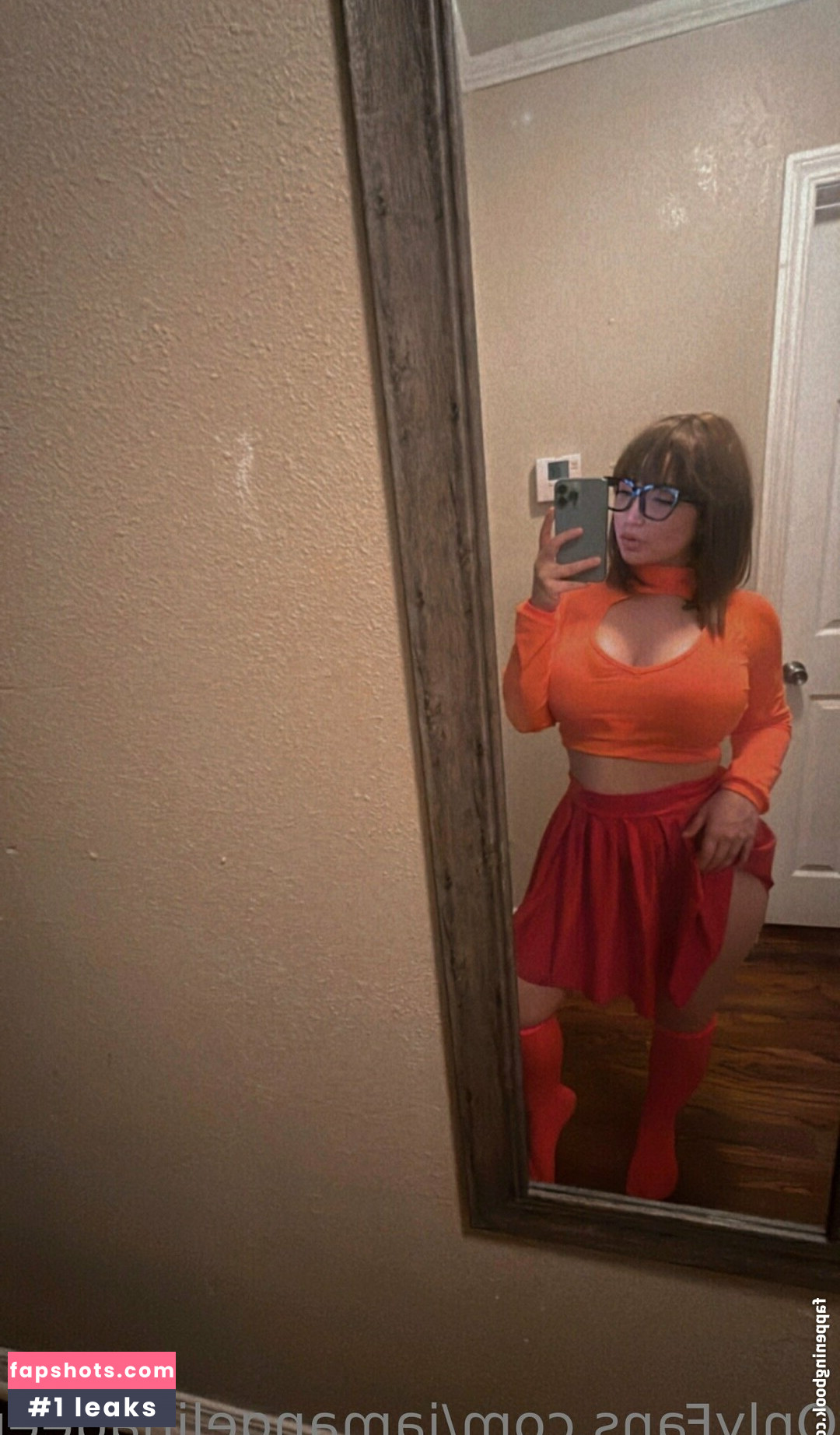 Angelina Deep gallery photo #19