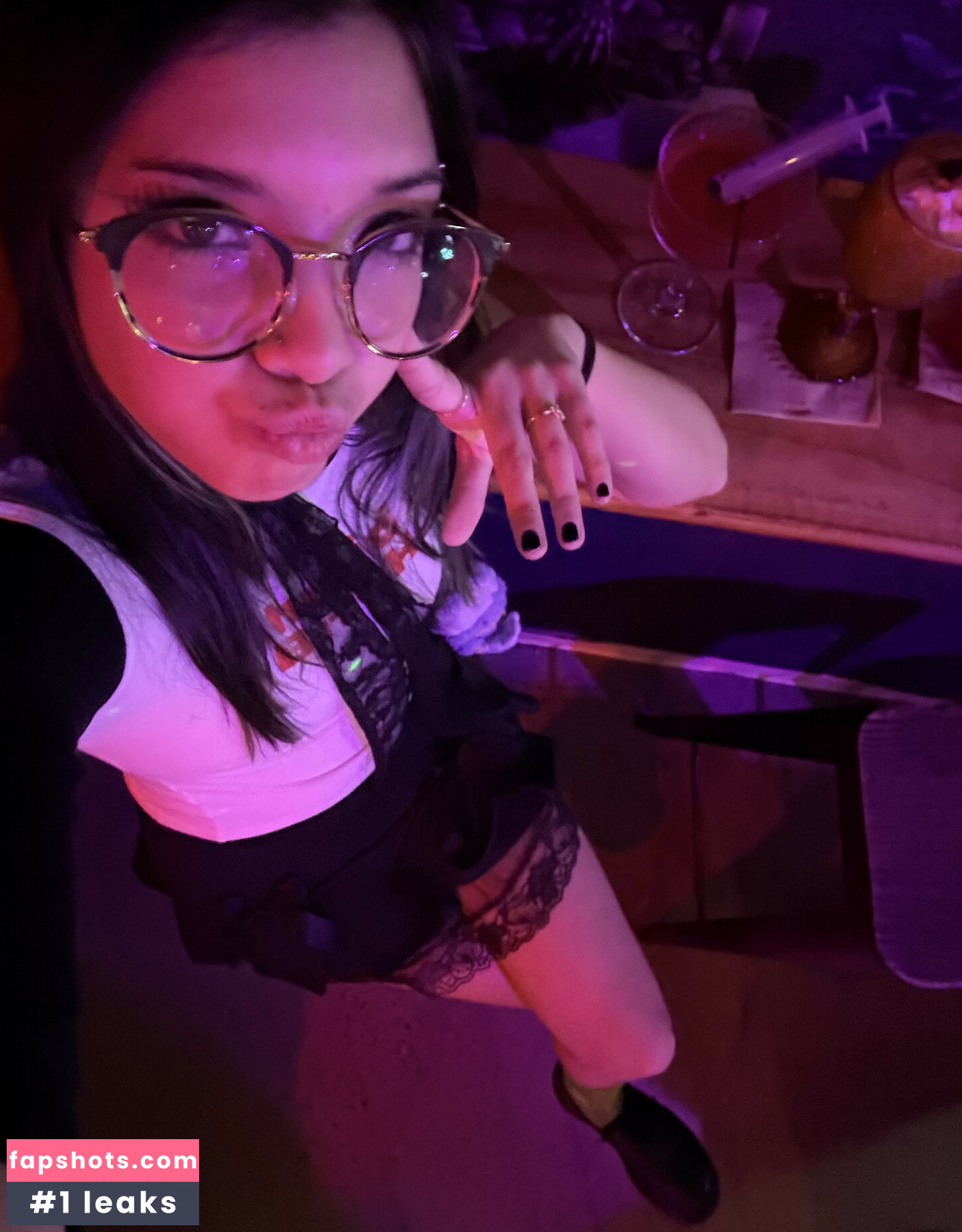 Angelina Fishtank gallery photo #15