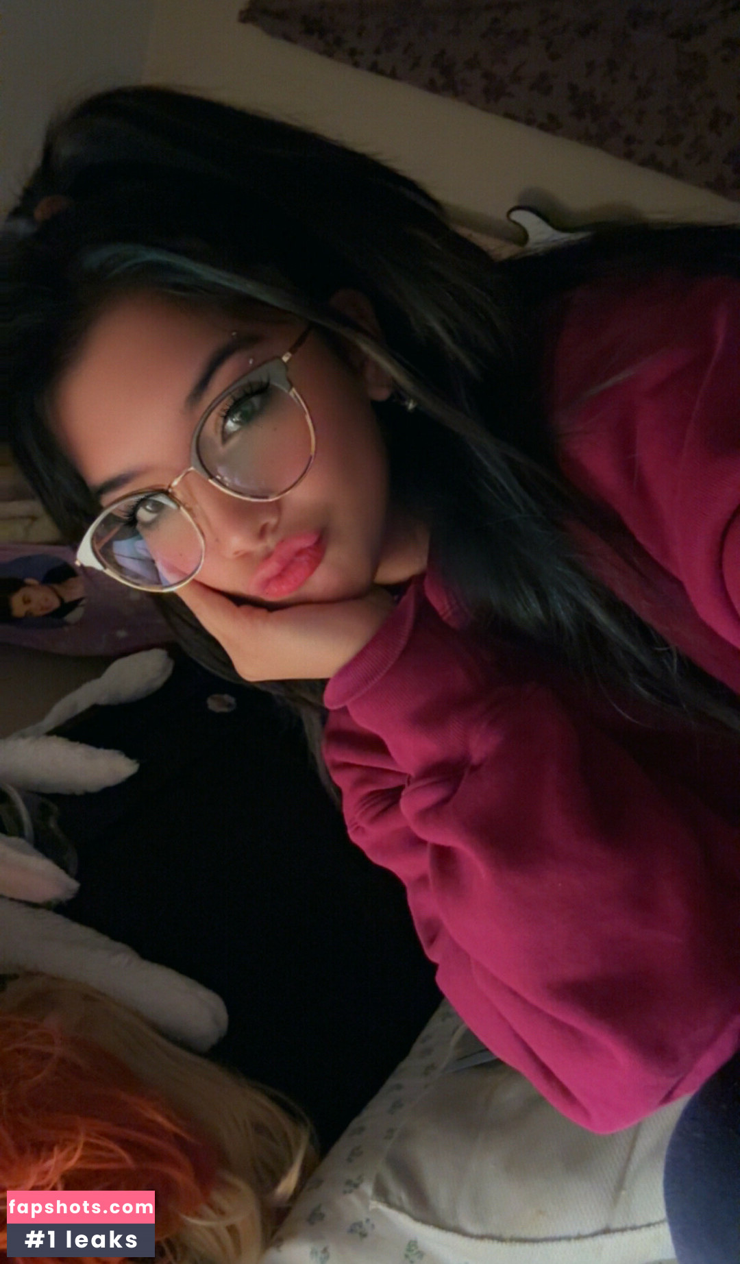 Angelina Fishtank gallery photo #26