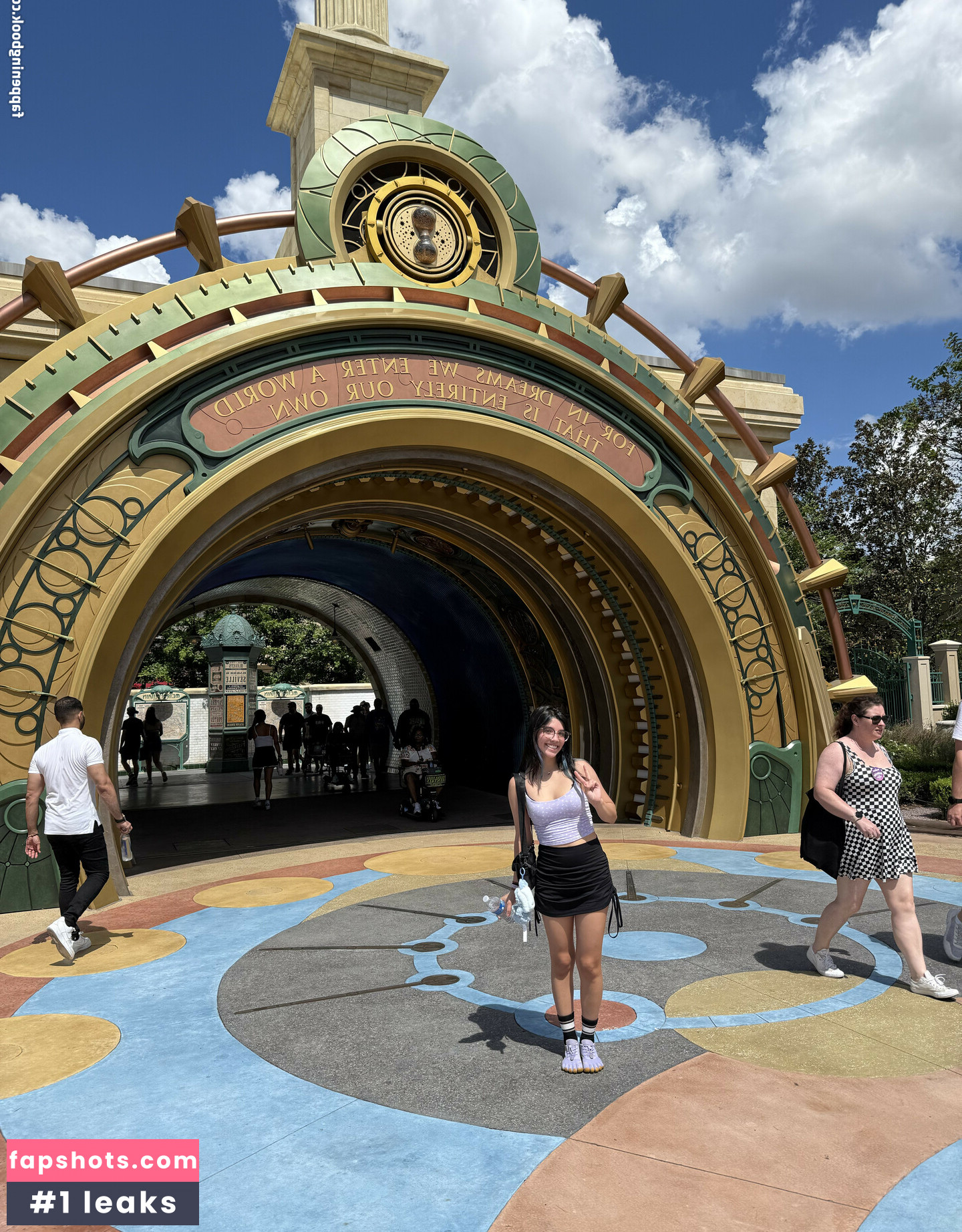 Angelina Fishtank gallery photo #29