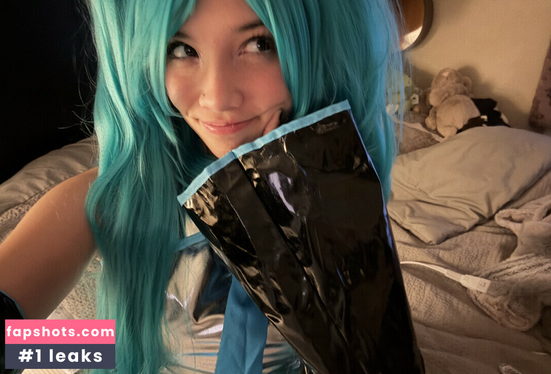 Angelina Fishtank gallery photo #36