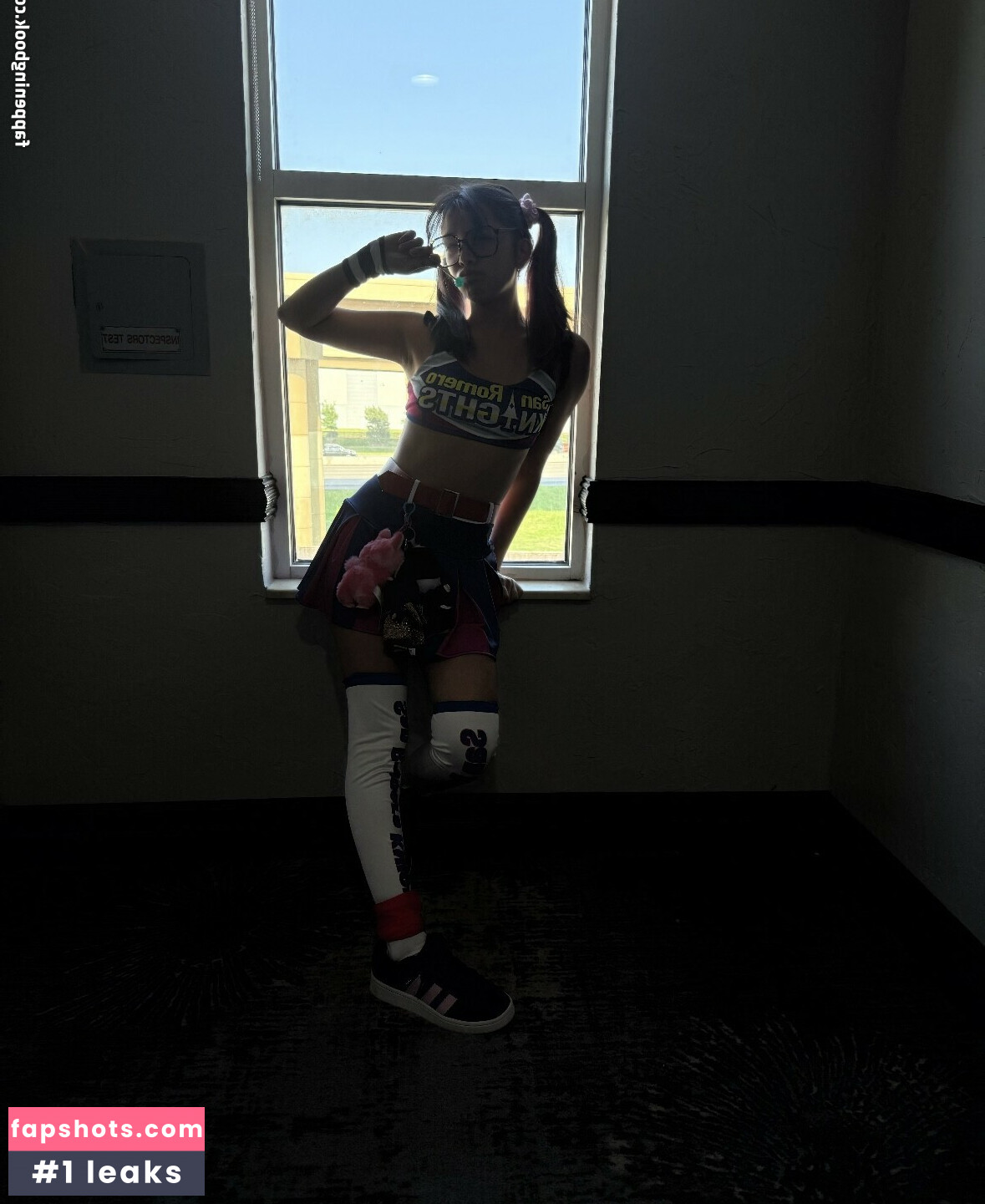 Angelina Fishtank gallery photo #55