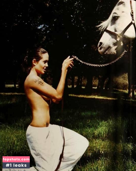Angelina Jolie Nacktheit OnlyFans Fotos #130 - Fapshots