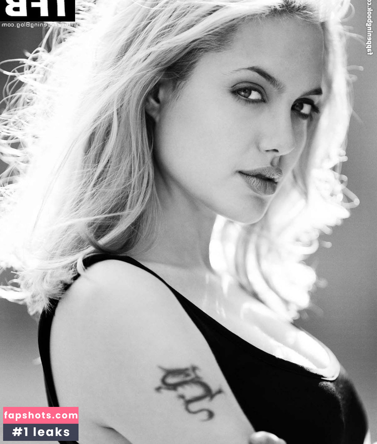 Angelina Jolie gallery photo #222