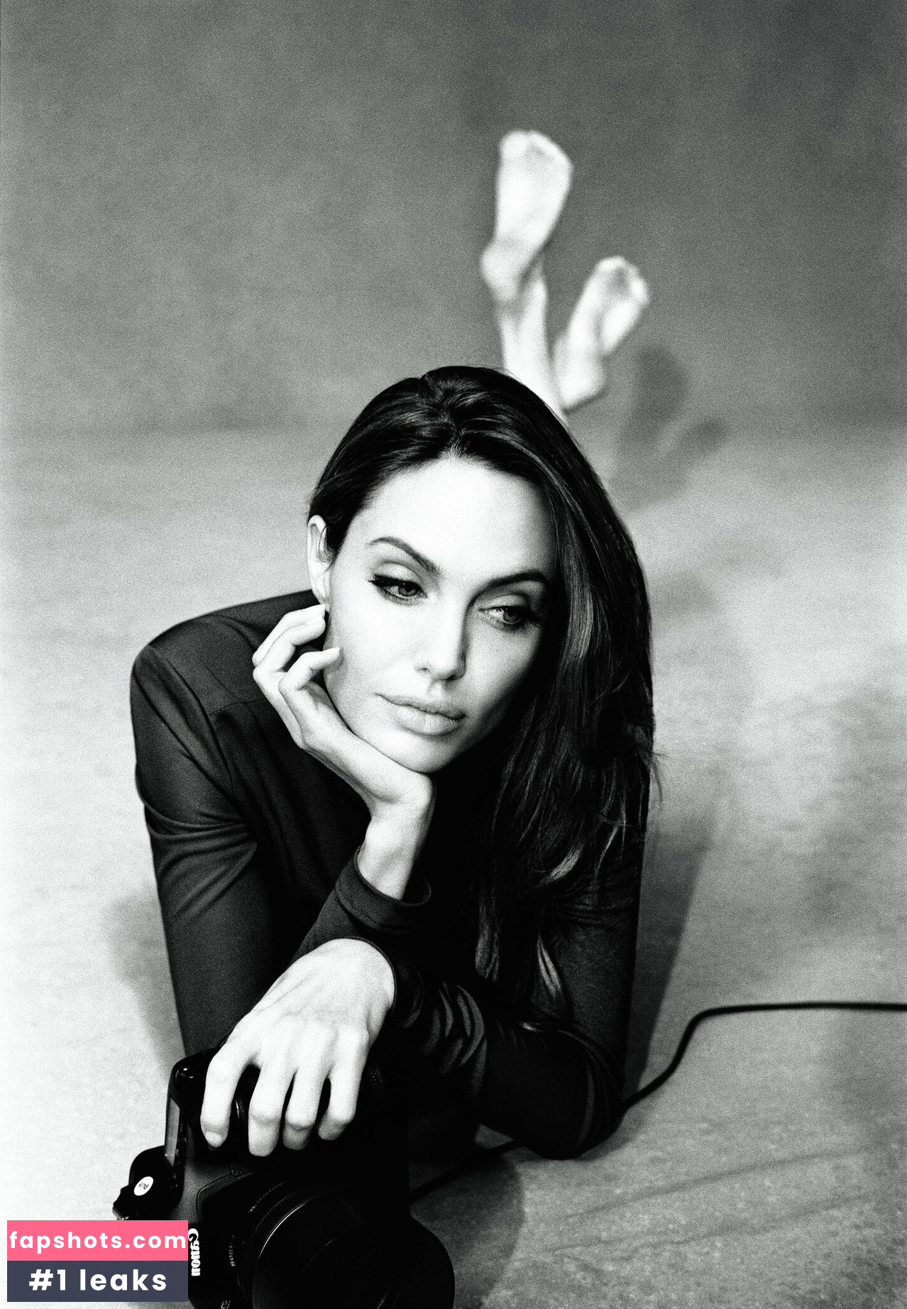 Angelina Jolie gallery photo #243