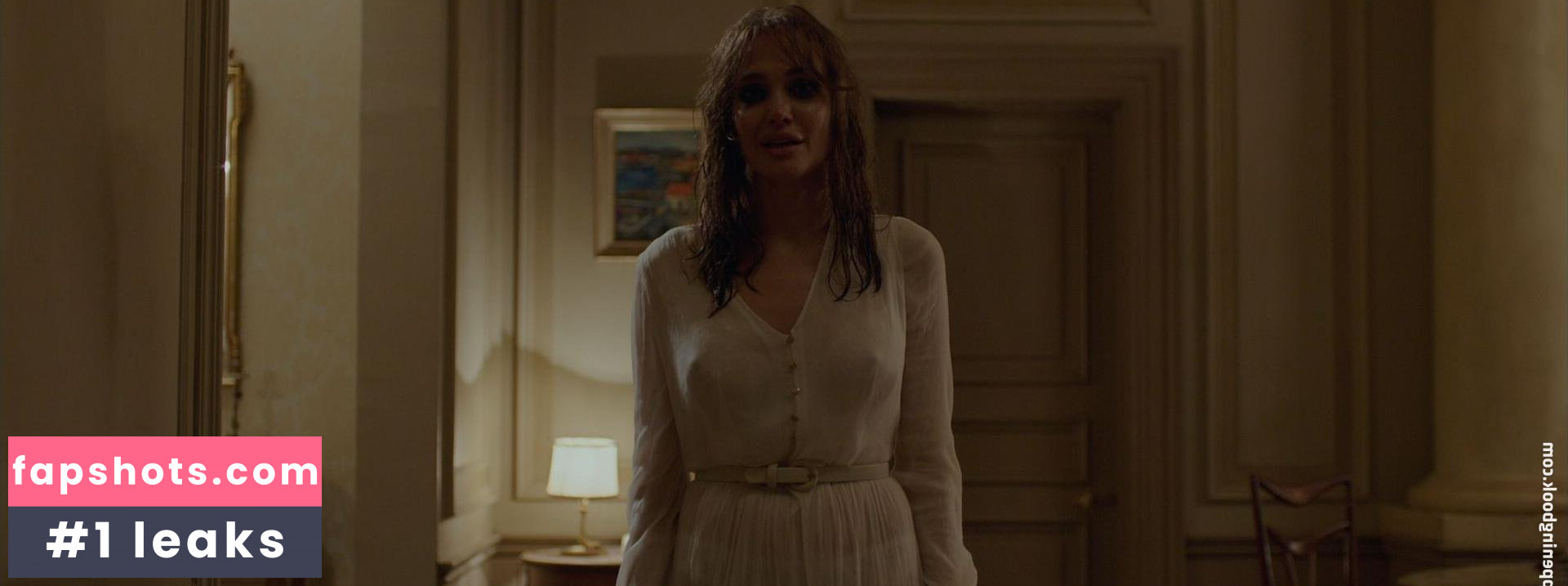 Angelina Jolie gallery photo #420