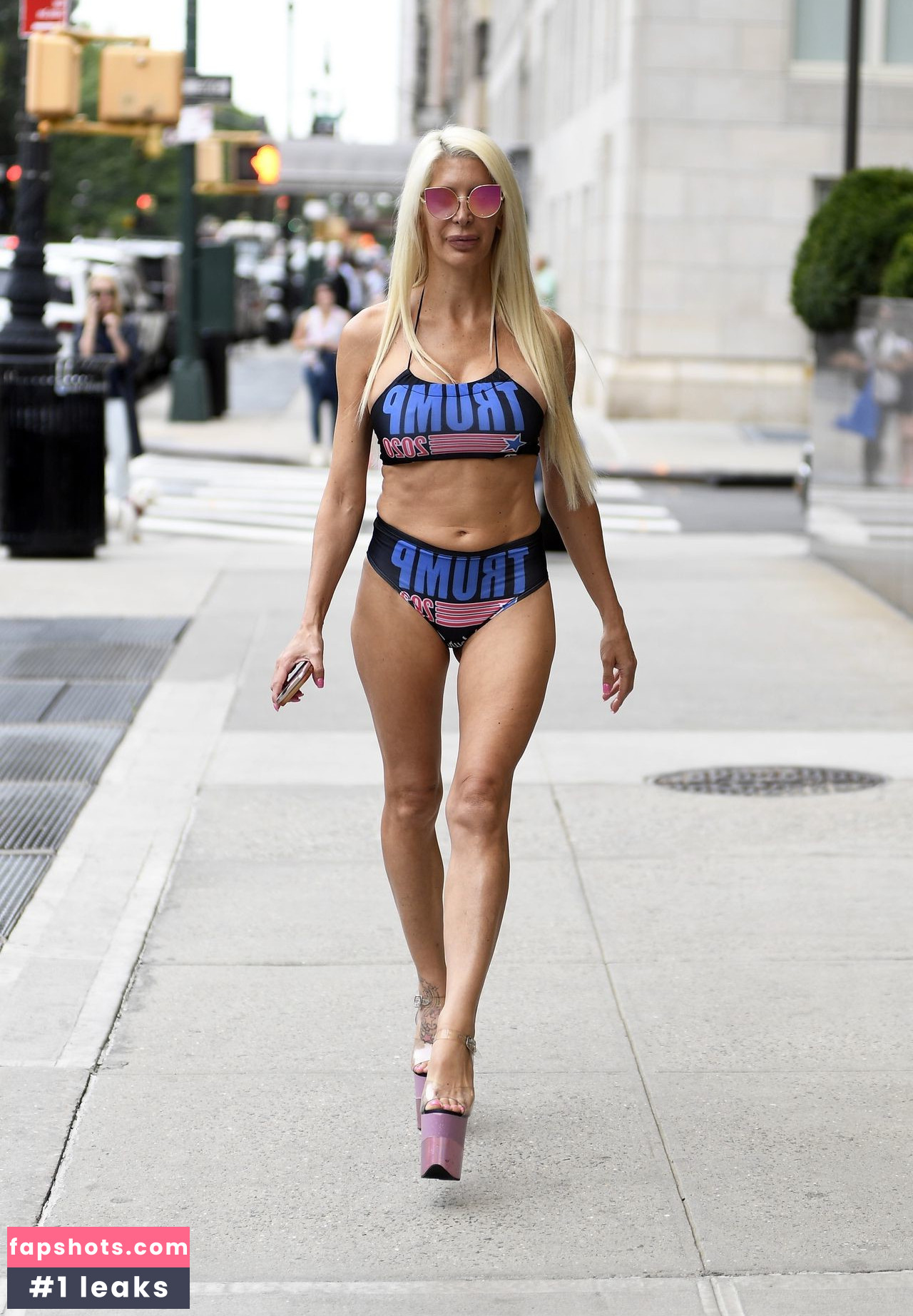 Angelique Morgan gallery photo #225