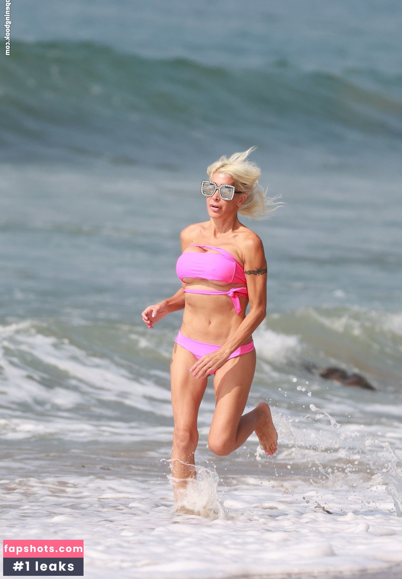 Angelique Morgan gallery photo #55