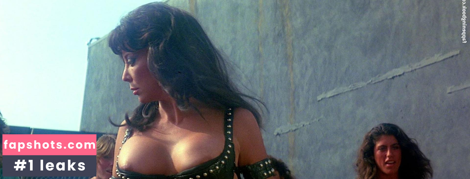 Angelique Pettyjohn gallery photo #10