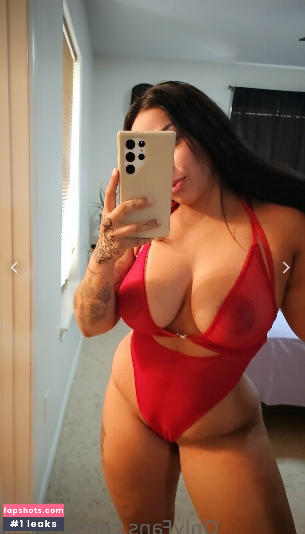 Angie B gallery photo #2