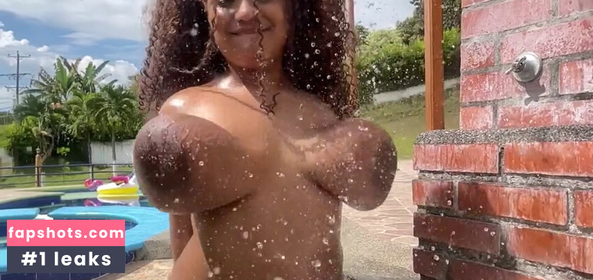 Angie Bravo Nude Leaks OnlyFans Photos #5 - LeakJerk