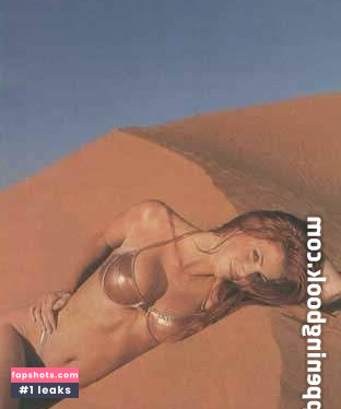 Angie Everhart gallery photo #12