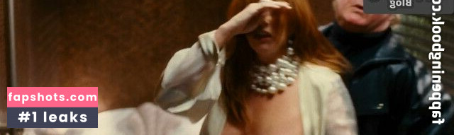 Angie Everhart gallery photo #3