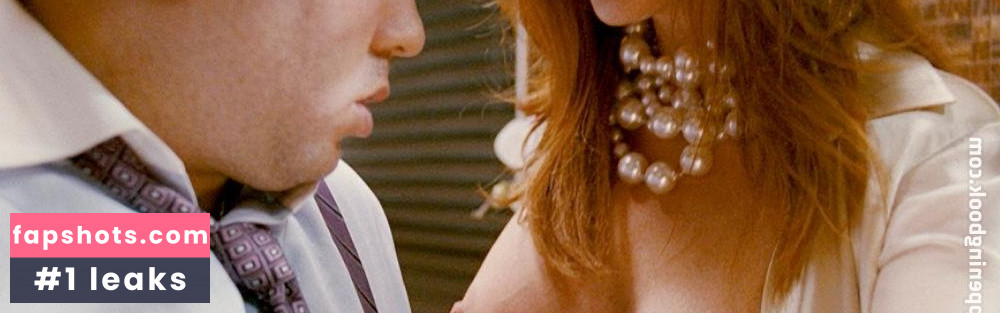 Angie Everhart gallery photo #60