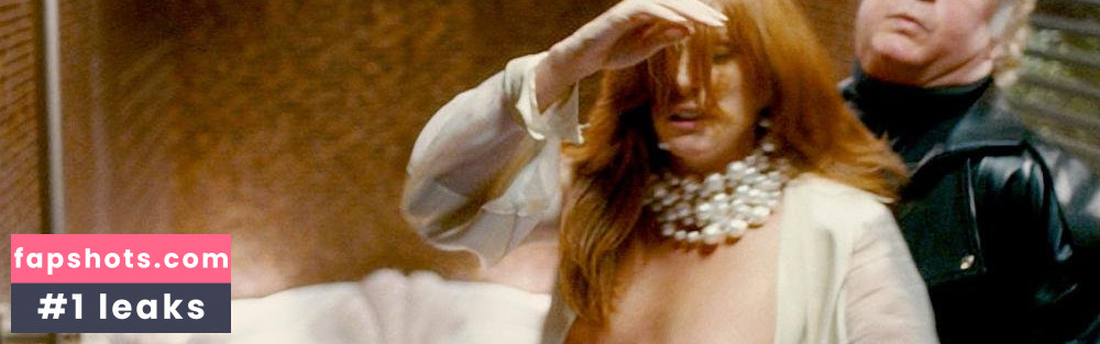 Angie Everhart gallery photo #61