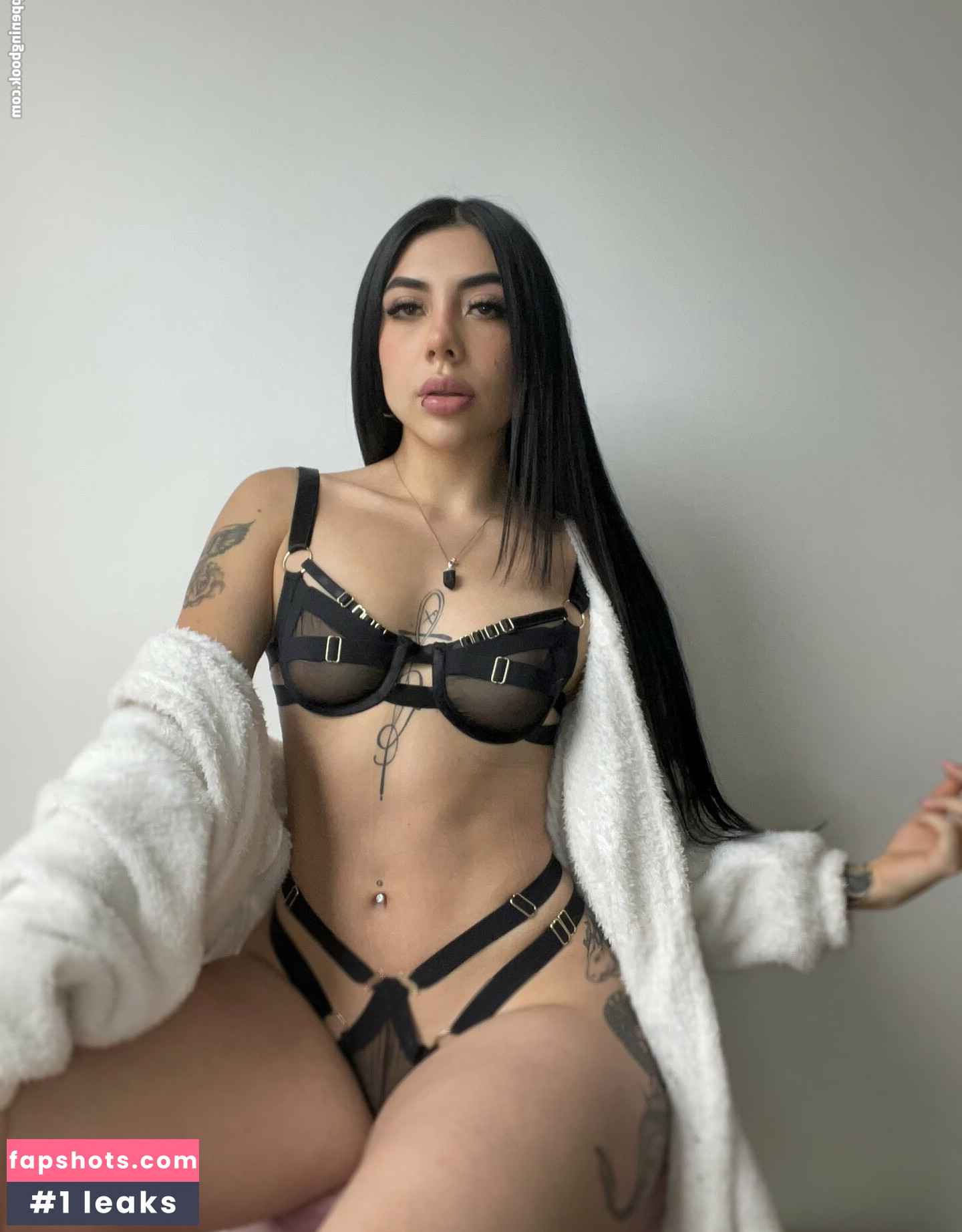 Angie Garcia gallery photo #12