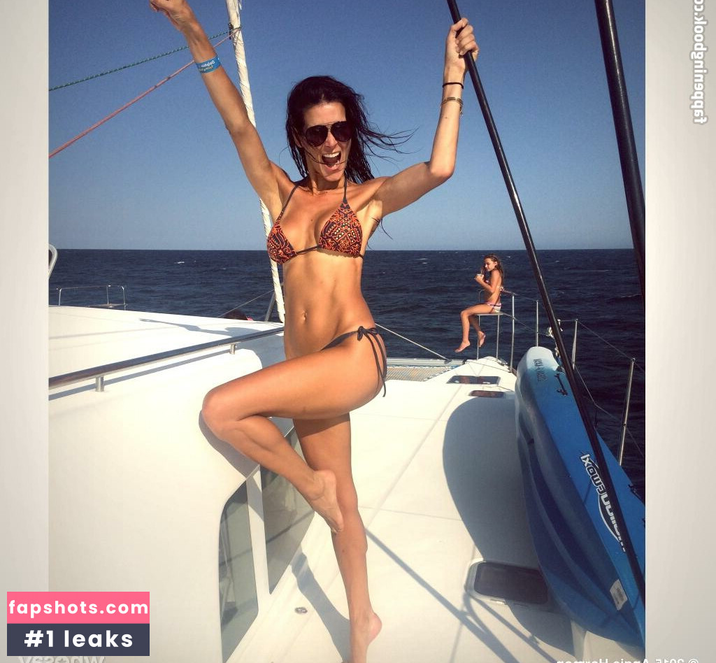 Angie Harmon gallery photo #57