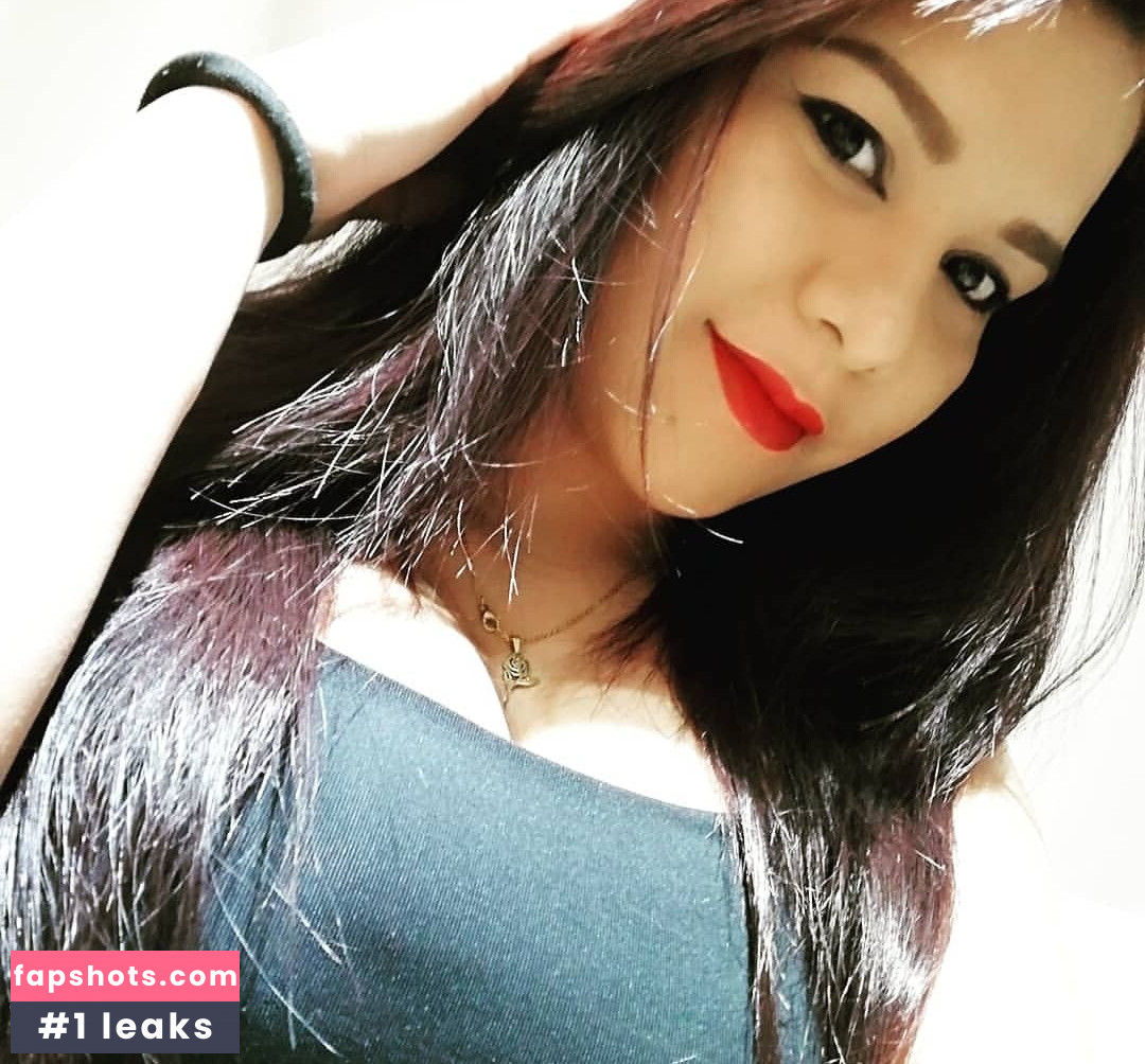 Angie Rivas gallery photo #30