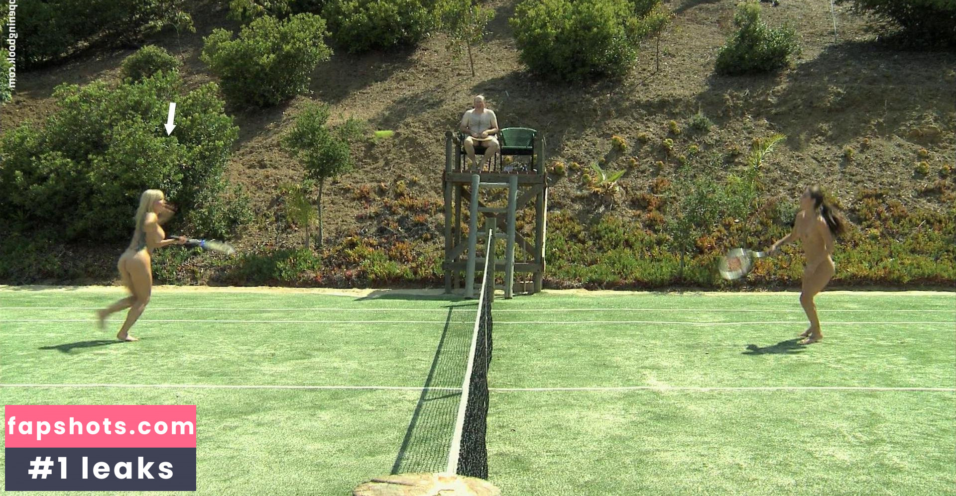 Angie Savage gallery photo #23