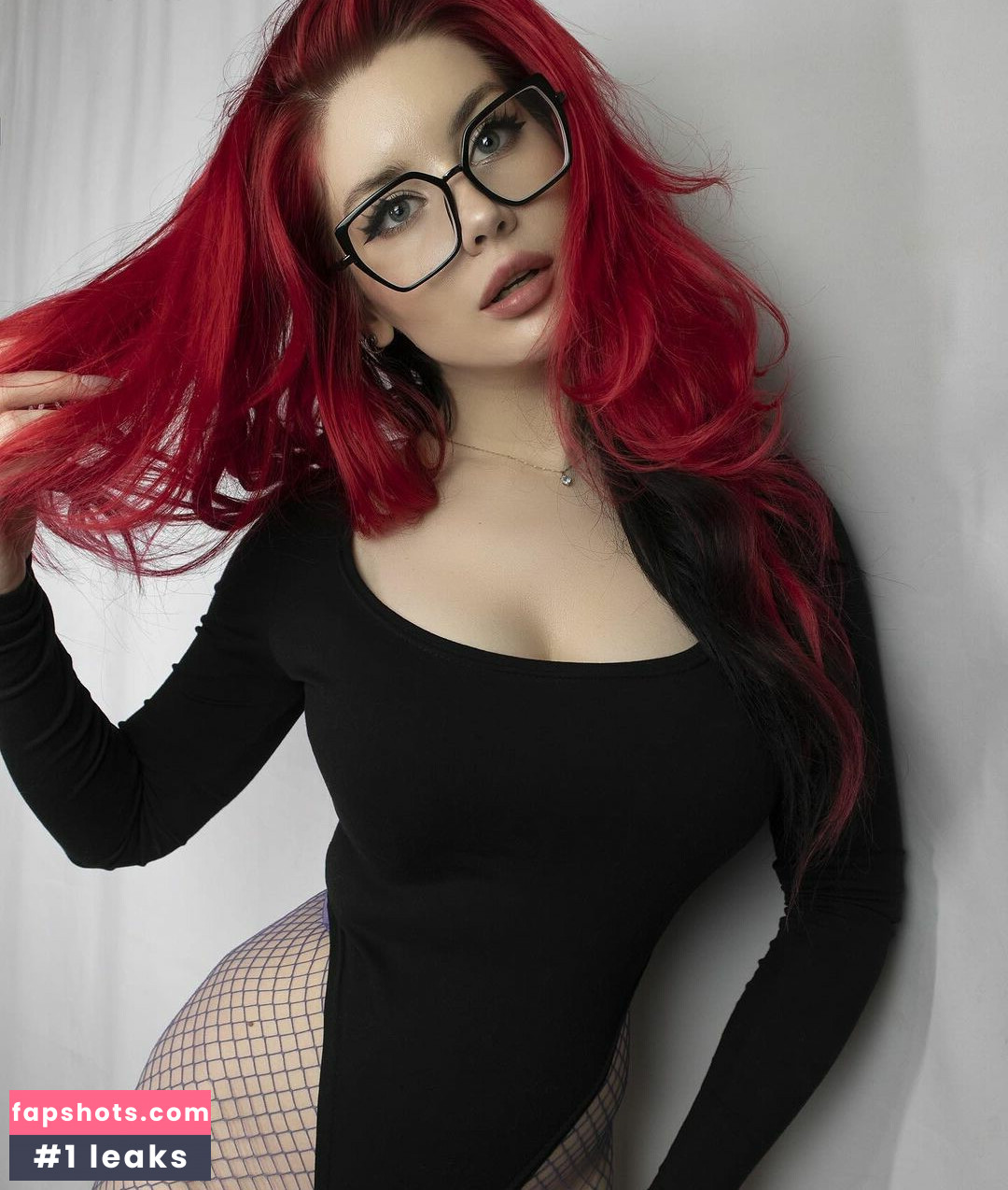 Angie Strelnikova gallery photo #3