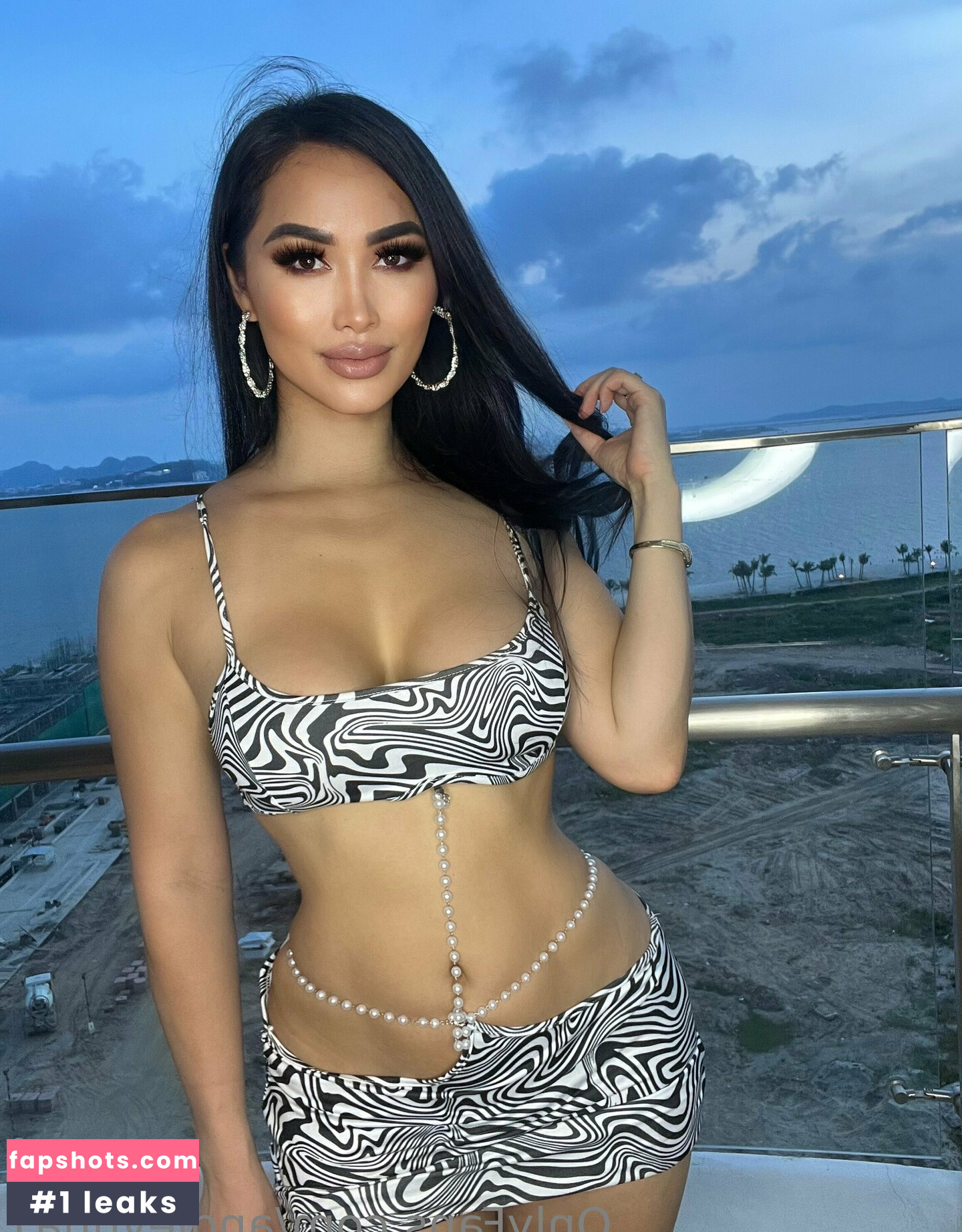 Angie VuHa gallery photo #11