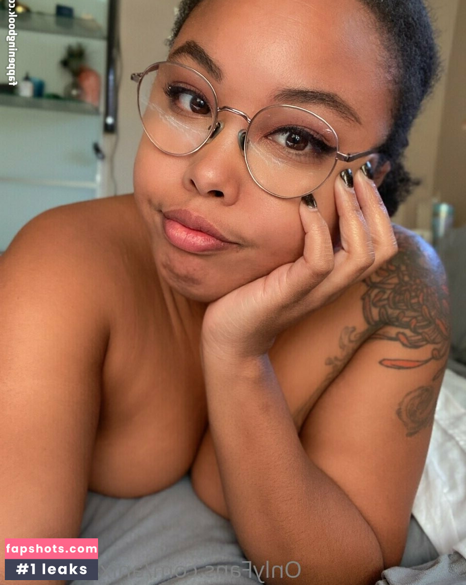 ani_astra_free gallery photo #20