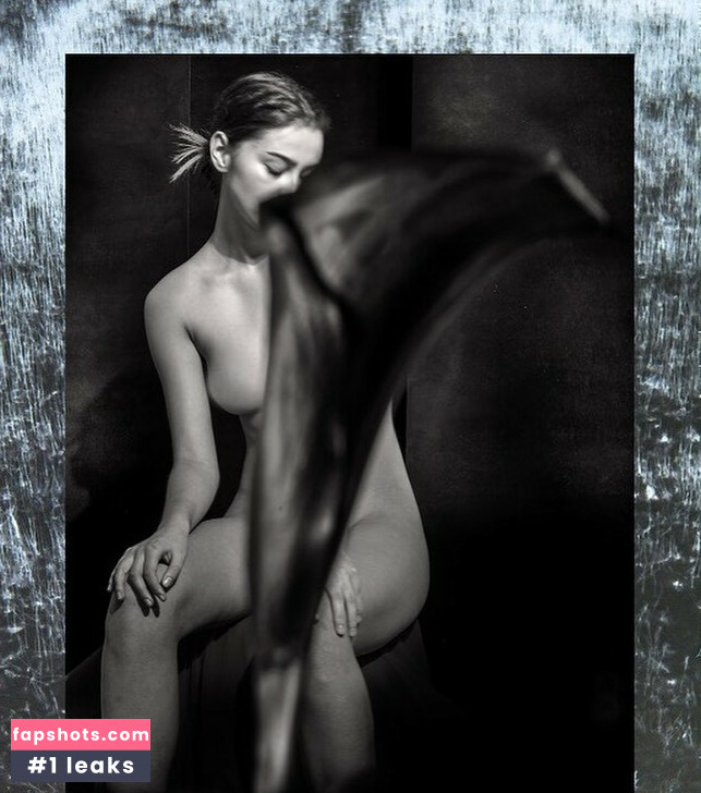 Ania Rybak gallery photo #28