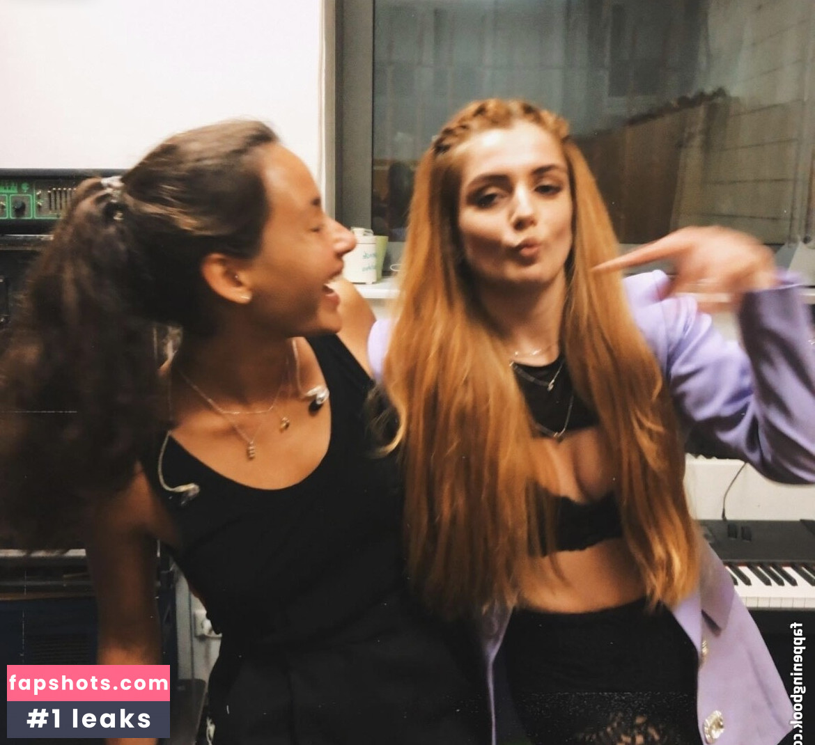 Anica Russo nude babe gallery