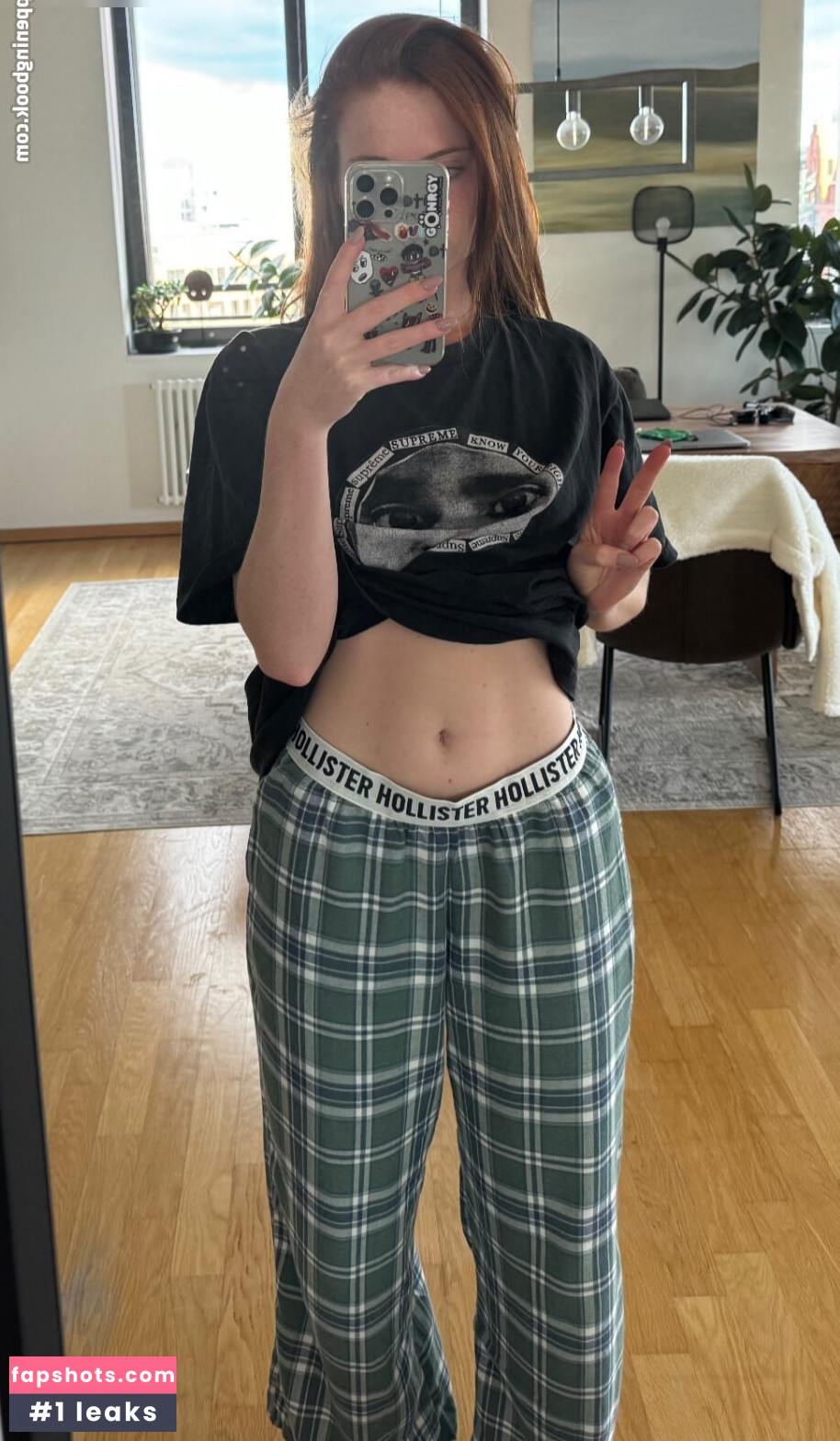 Anica Zimmermann gallery photo #33