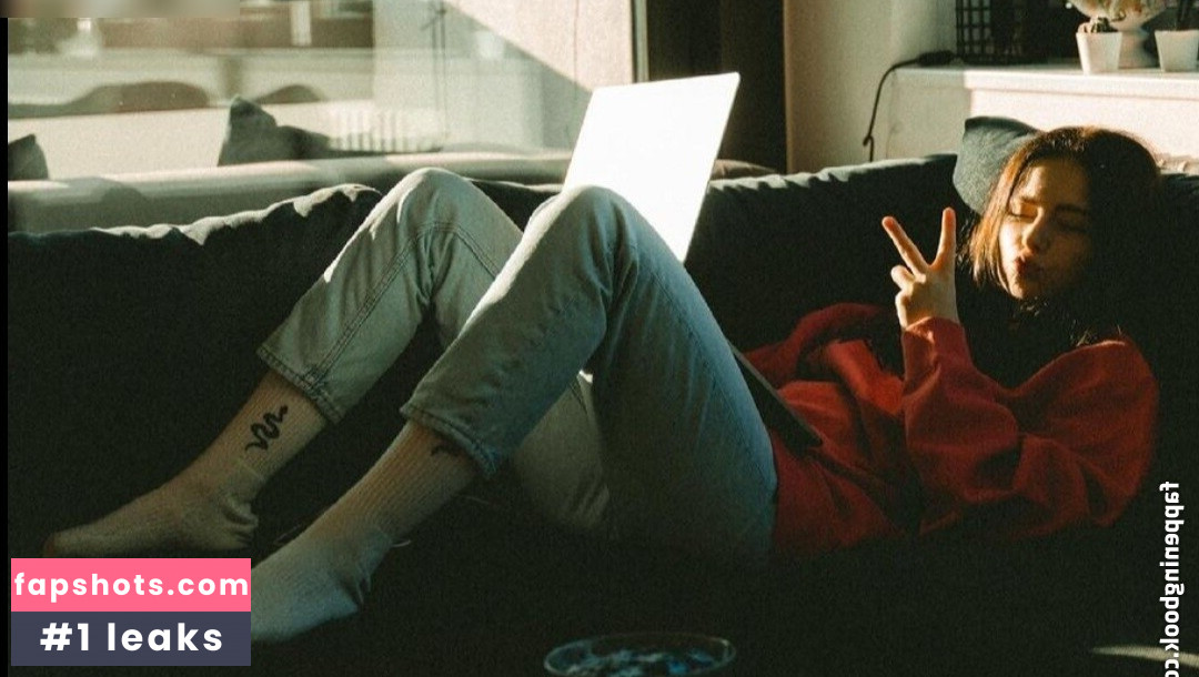 Anica Zimmermann gallery photo #36