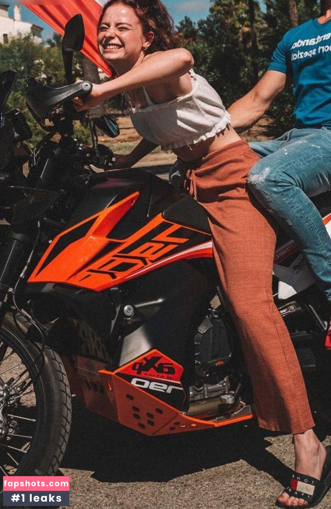 Anica Zimmermann gallery photo #38