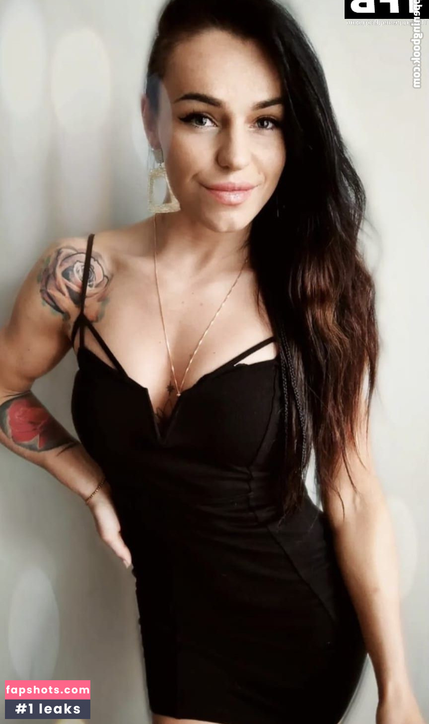 Anita Bekus gallery photo #5