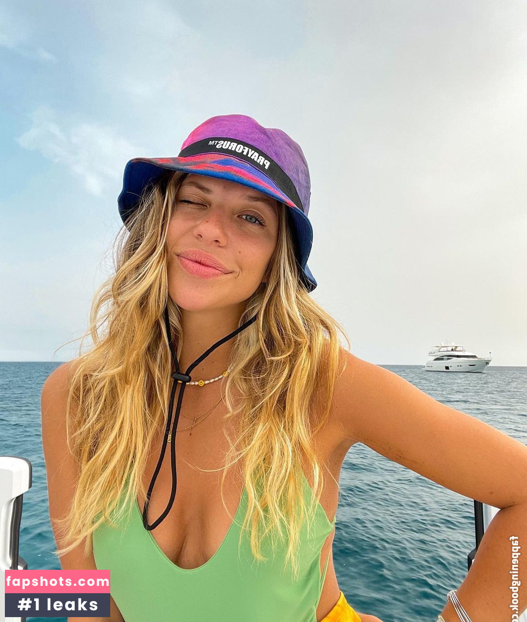 Anita Matamoros gallery photo #23