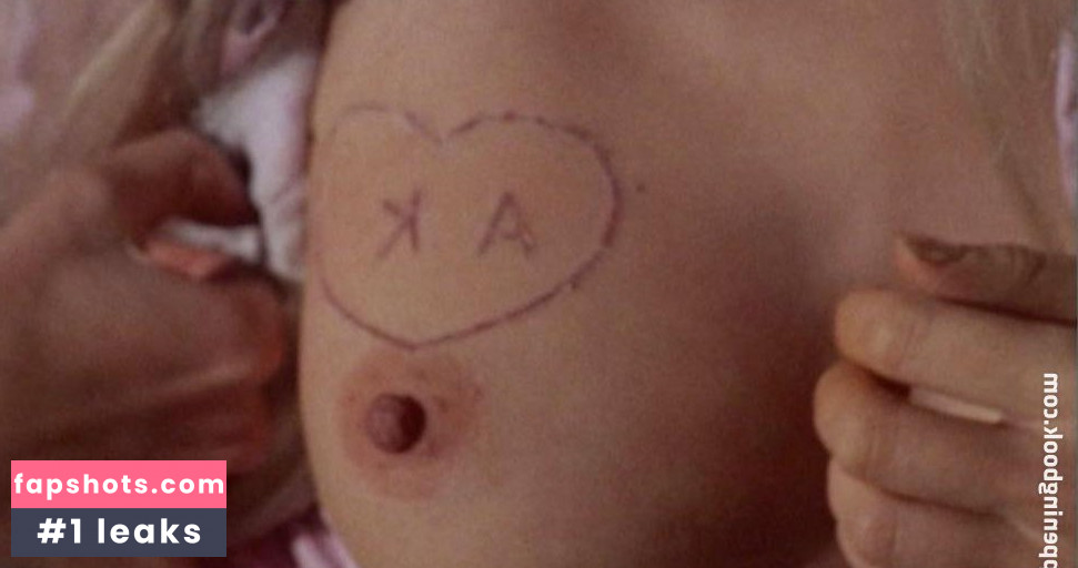 Anita Pallenberg gallery photo #17