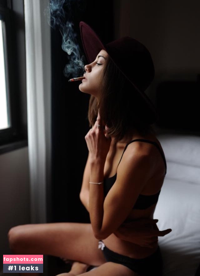 Anja Leuenberger gallery photo #2