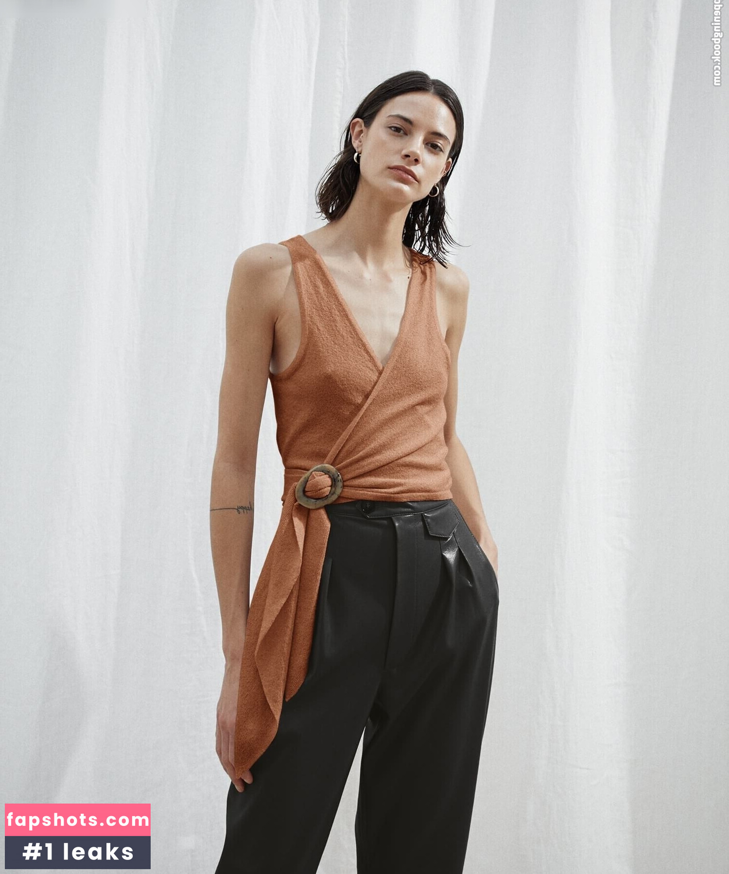 Anja Leuenberger gallery photo #11