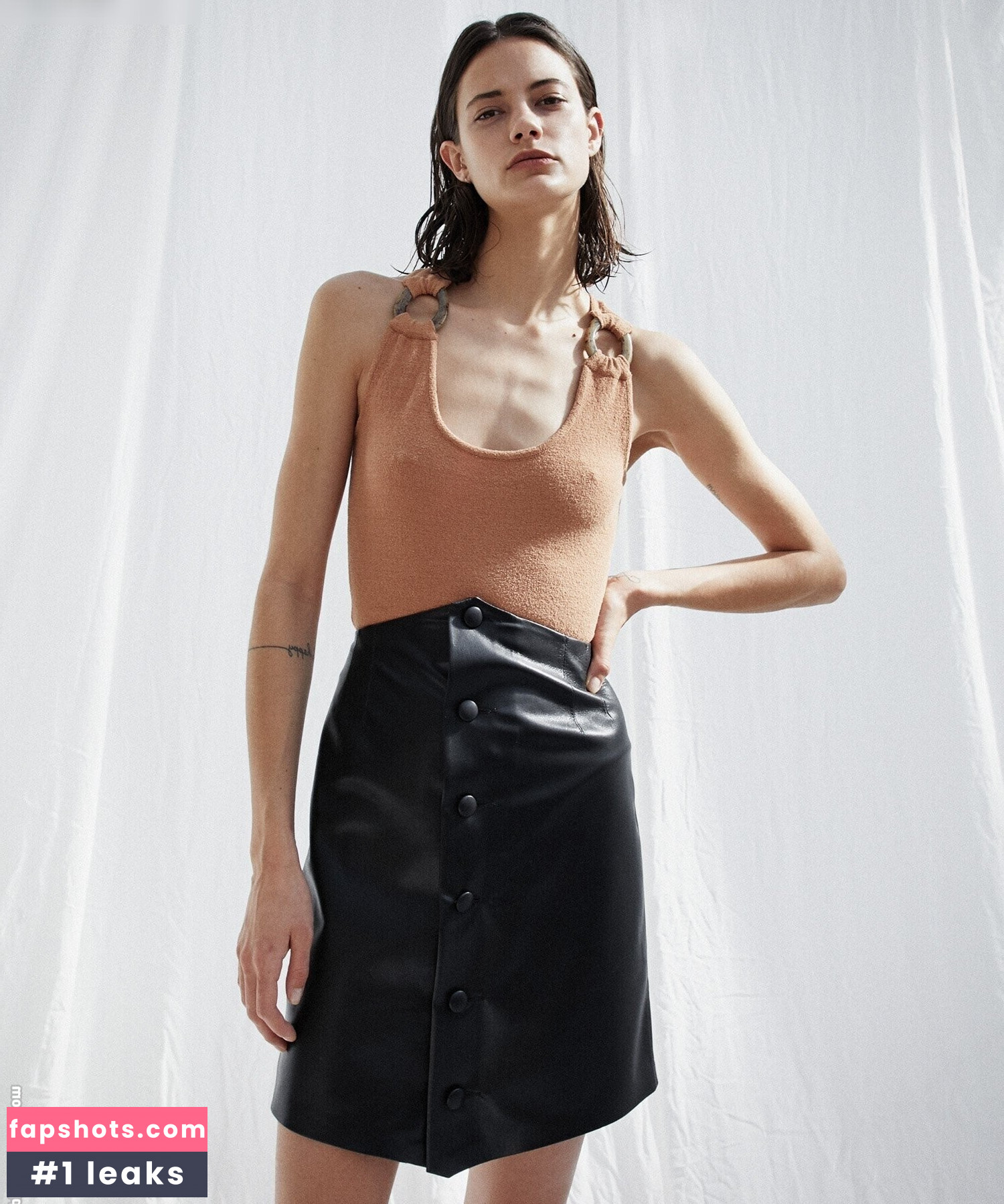 Anja Leuenberger gallery photo #13