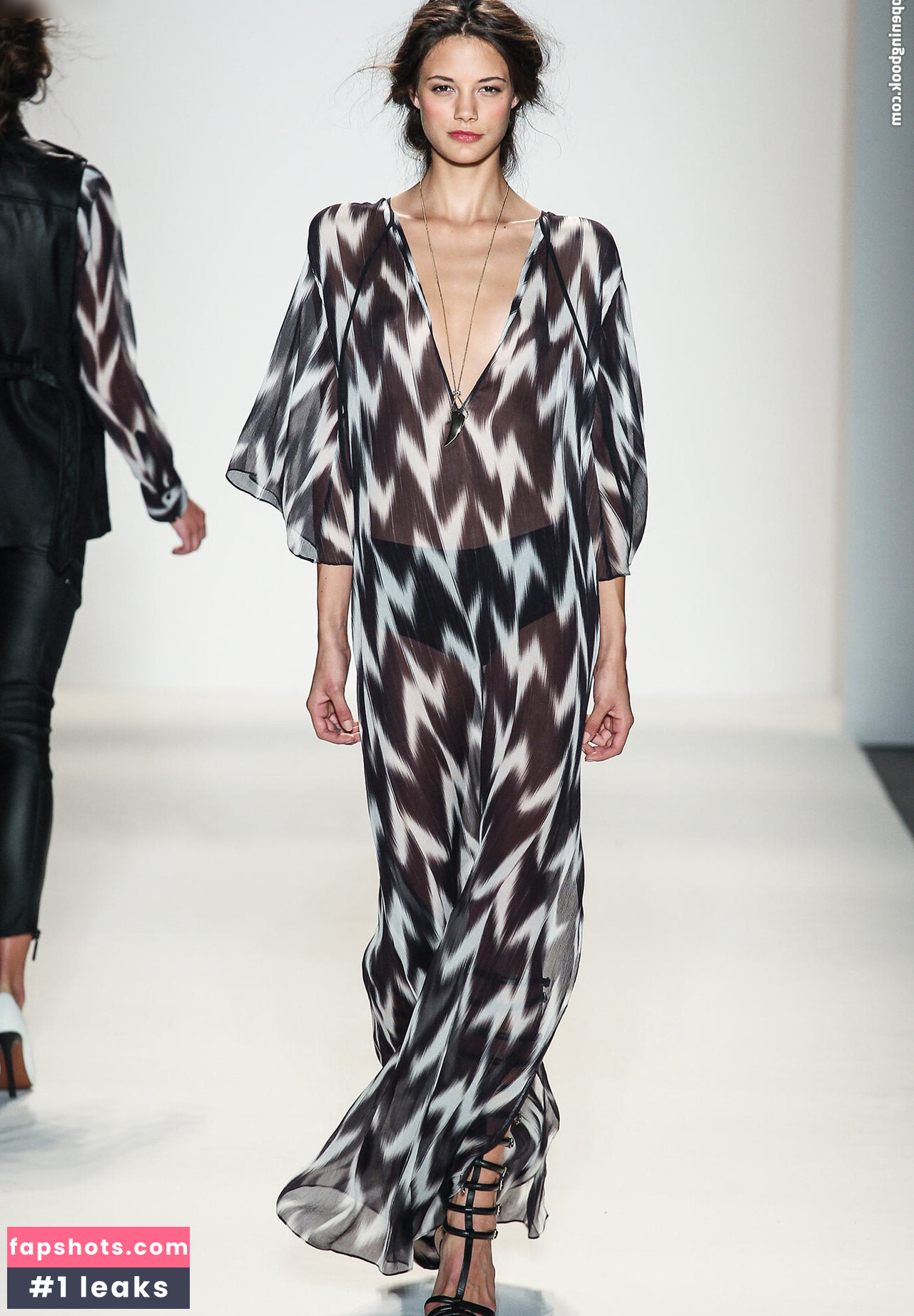 Anja Leuenberger gallery photo #27