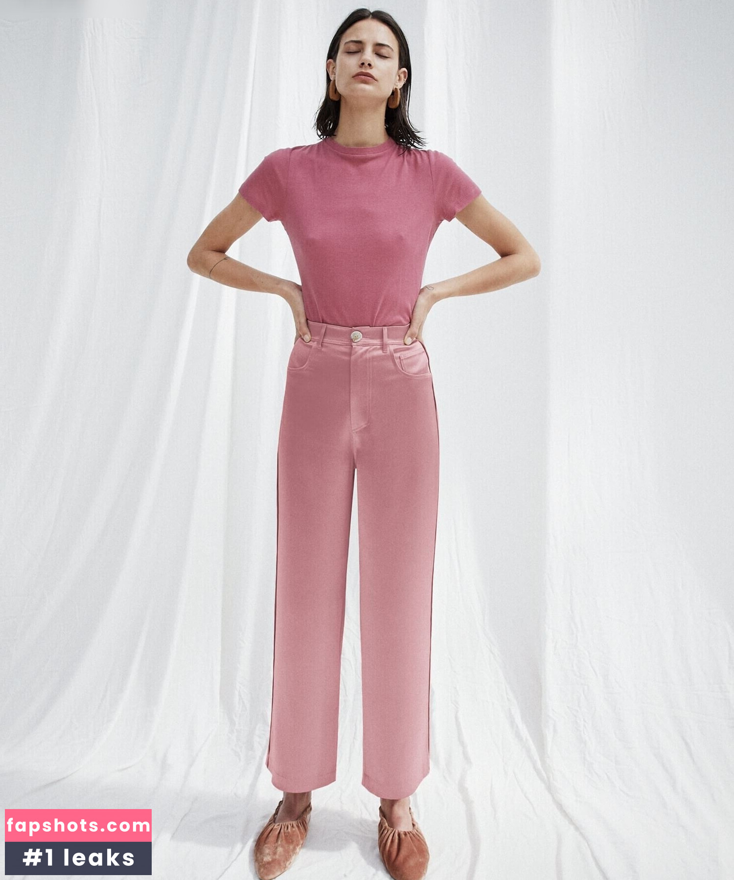 Anja Leuenberger gallery photo #6