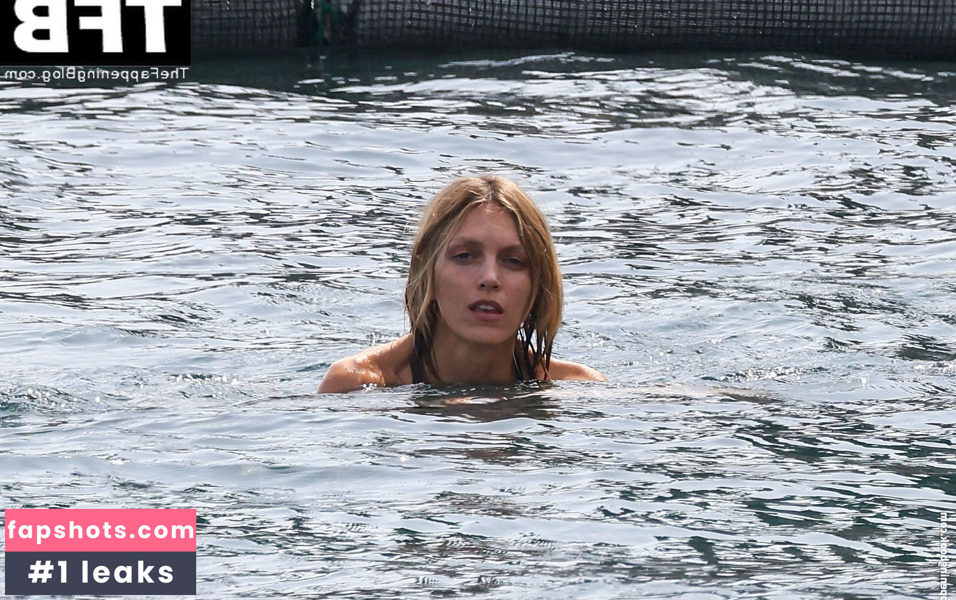 Anja Rubik gallery photo #112