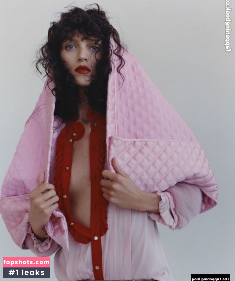 Anja Rubik gallery photo #125