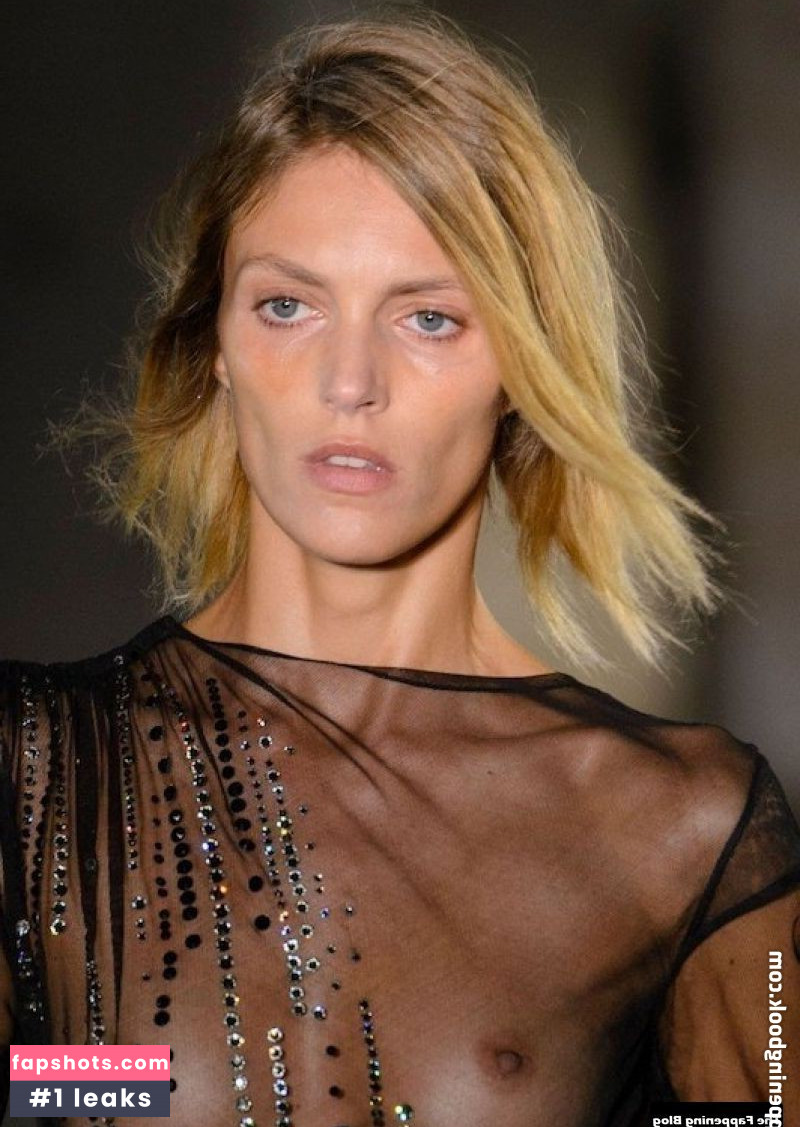 Anja Rubik gallery photo #136