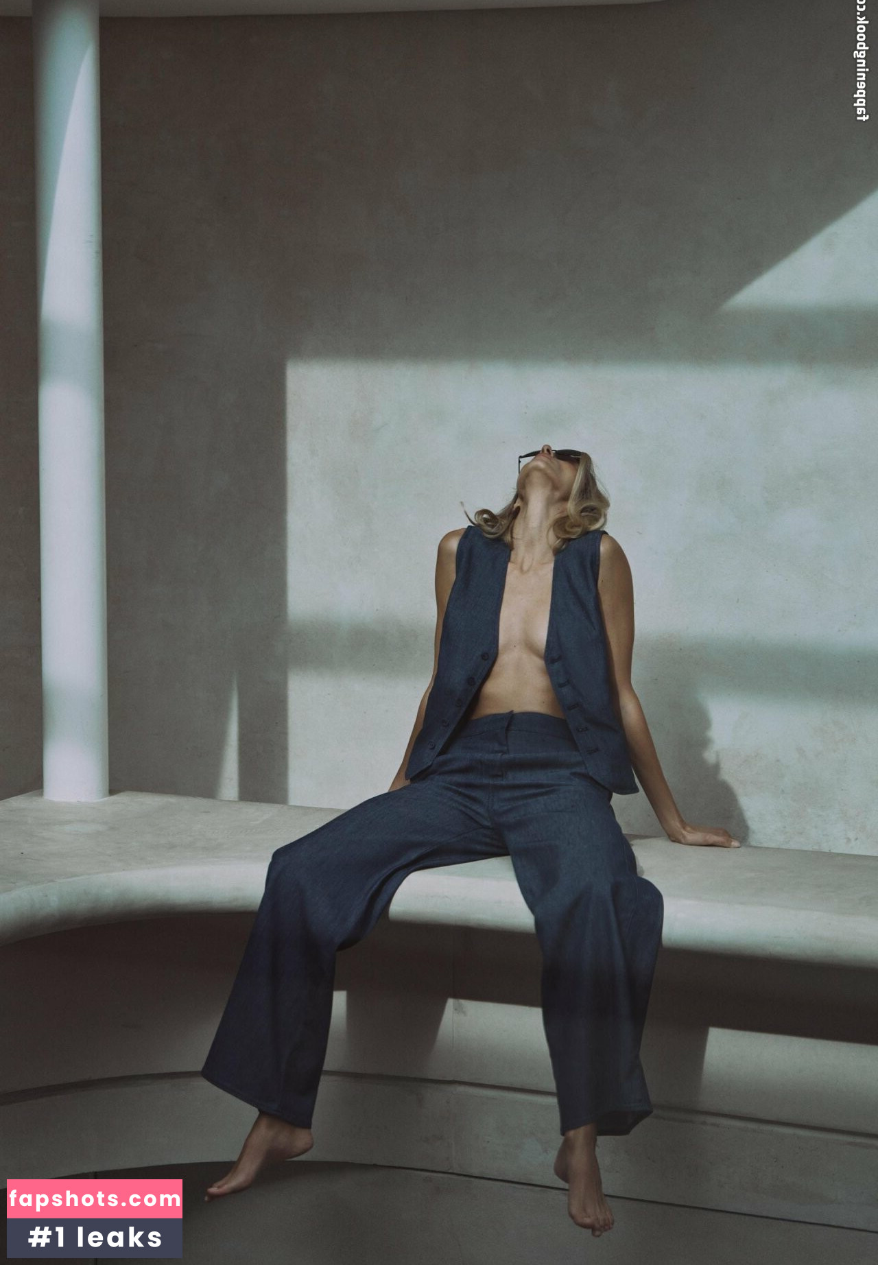 Anja Rubik gallery photo #3