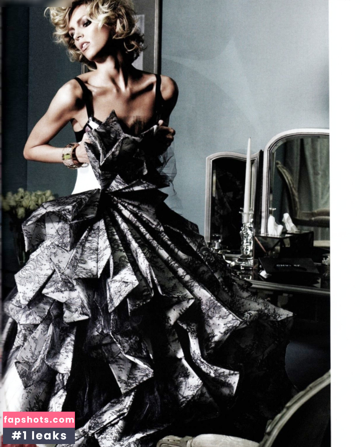 Anja Rubik gallery photo #26