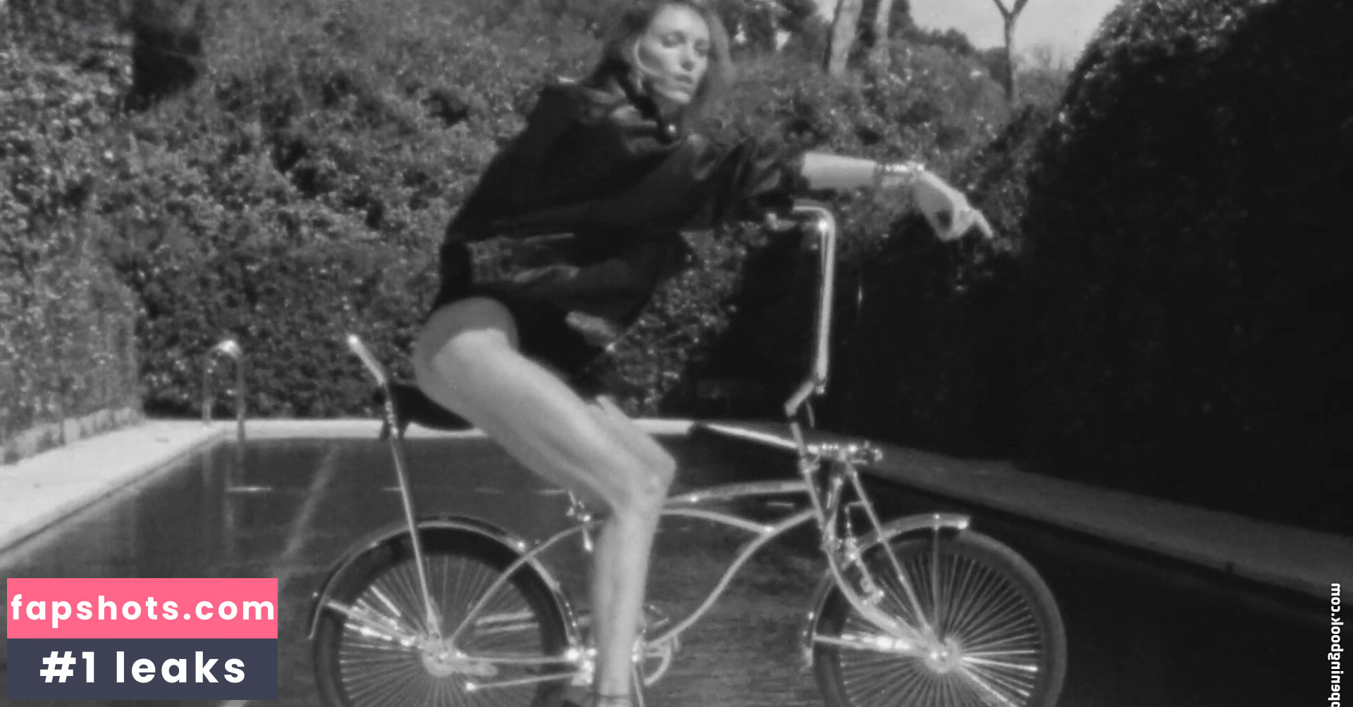 Anja Rubik nude babe gallery