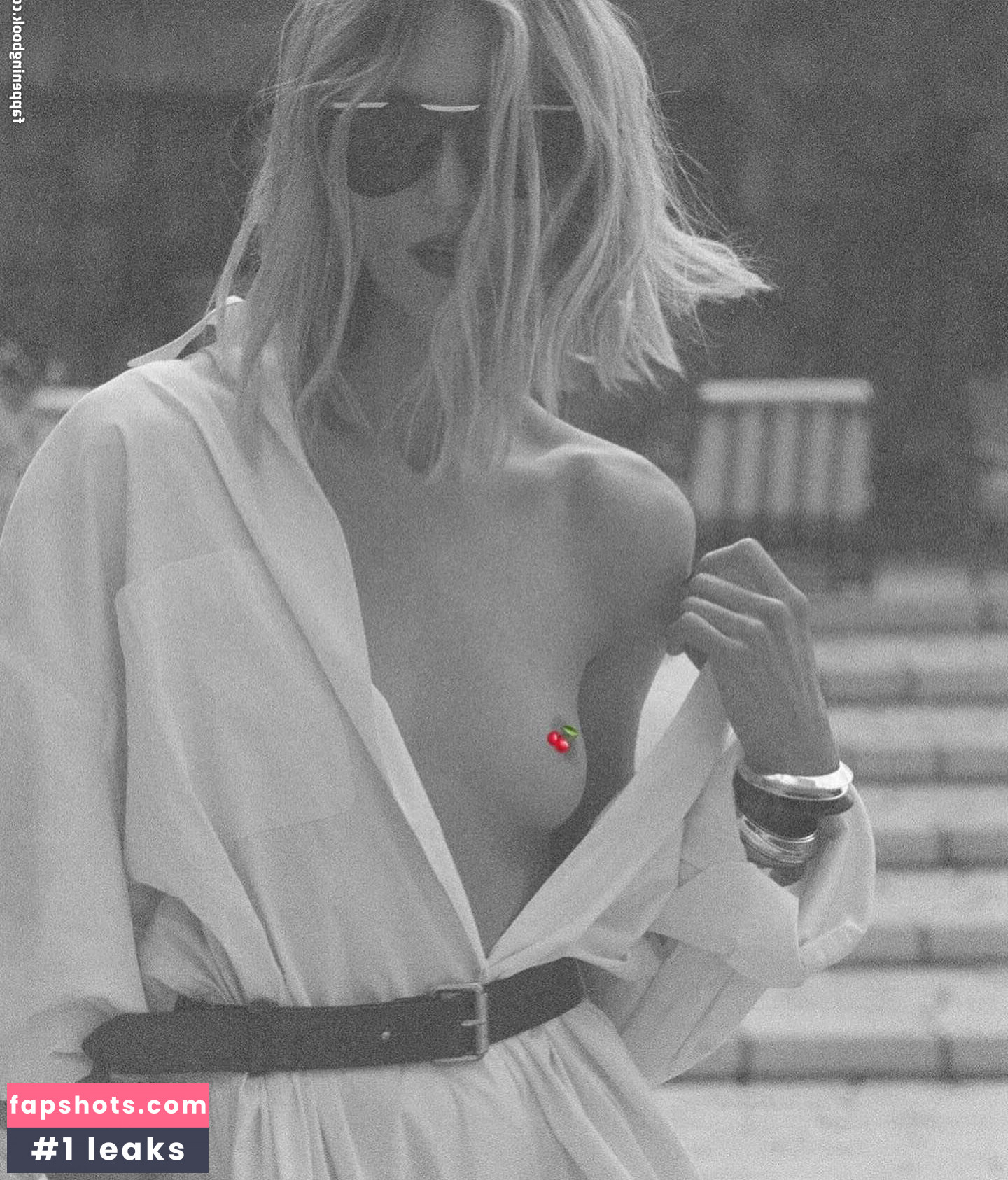 Anja Rubik gallery photo #55