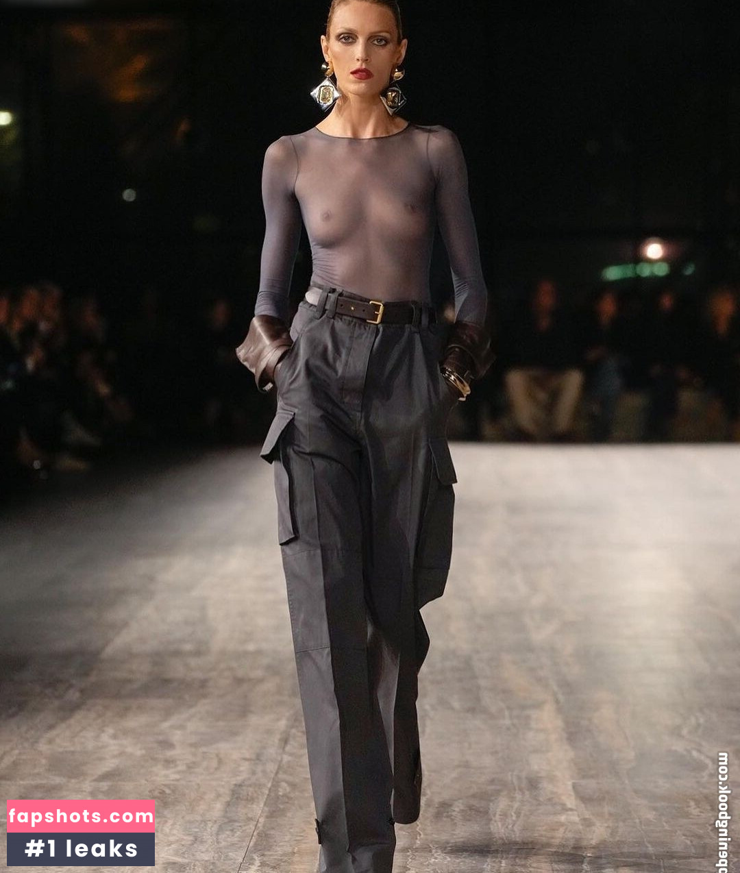 Anja Rubik gallery photo #59