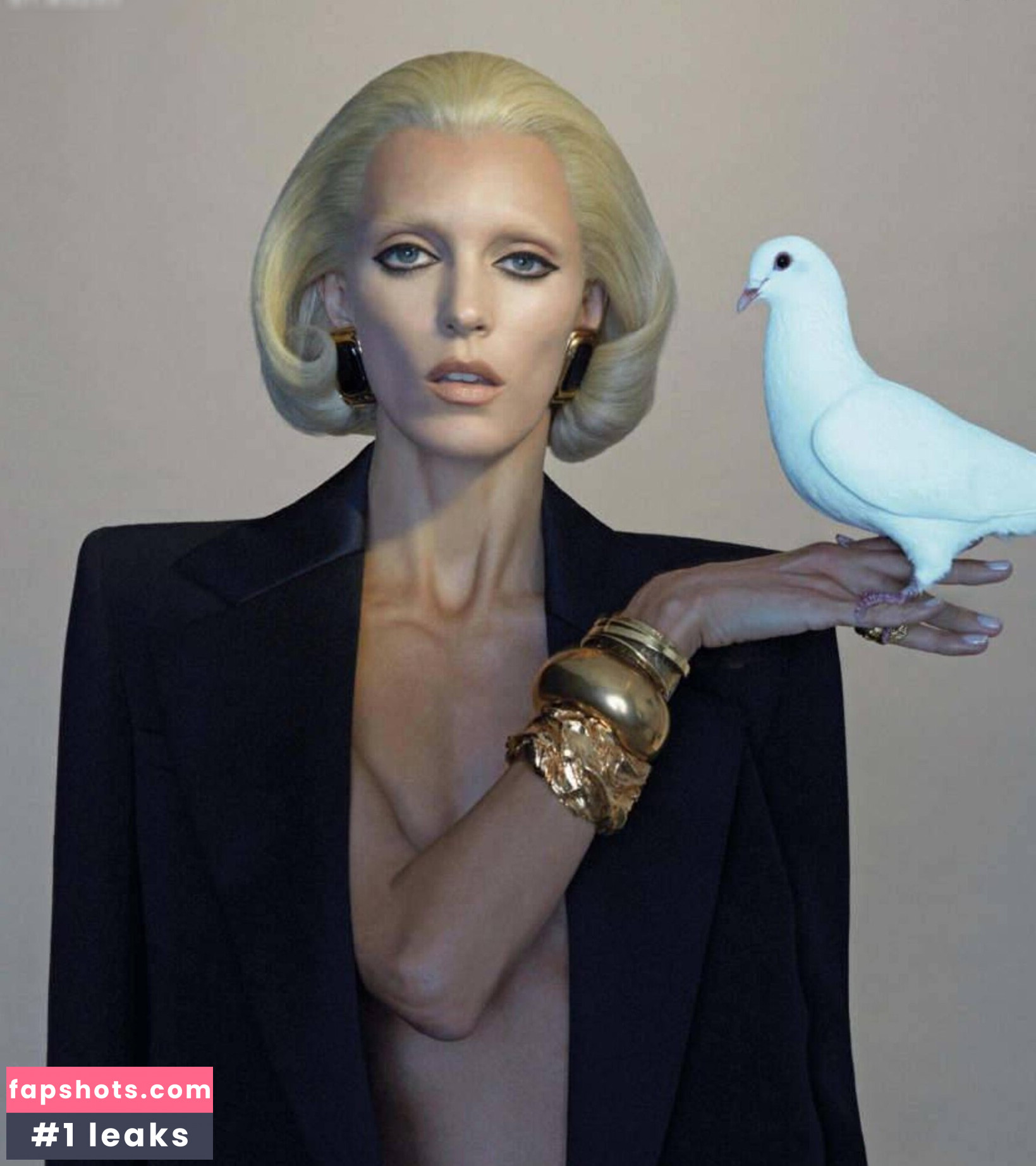 Anja Rubik gallery photo #87