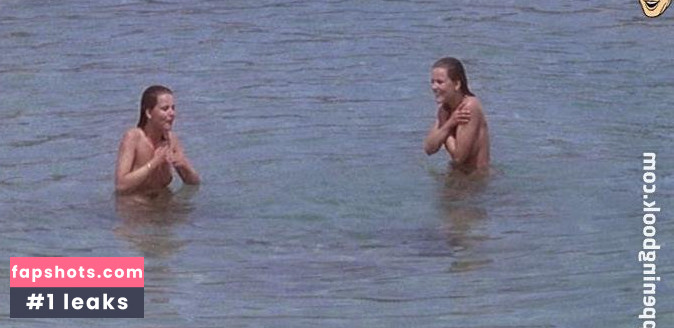 Anja Schüte gallery photo #3