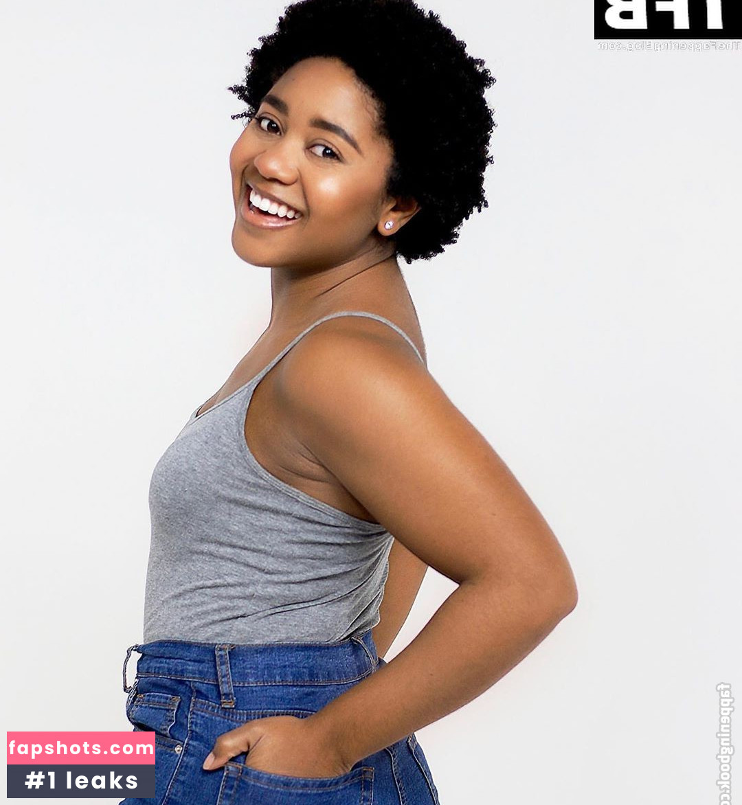 Anjelika Washington nude babe gallery